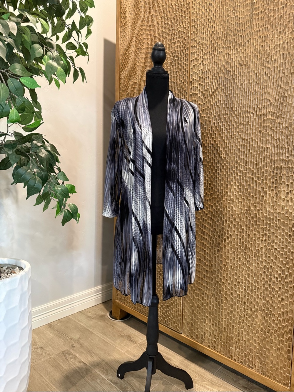 Kaktus Black and Gray Open-Front Duster Cardigan NEW WITH TAGS Women Large